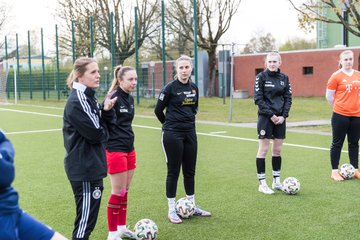 Bild 24 - Co-Trainerin der Frauen Nationalmannschaft Britta Carlson in Wahlstedt